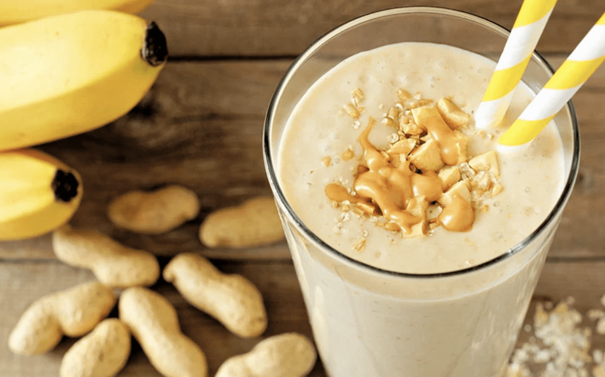 Screenshot 2025-03-30 at 11.20.22 PM Smoothie banane et beurre de cacahuète riche en protéines, idéal à consommer avant de dormir pour favoriser la satiété et la perte de poids