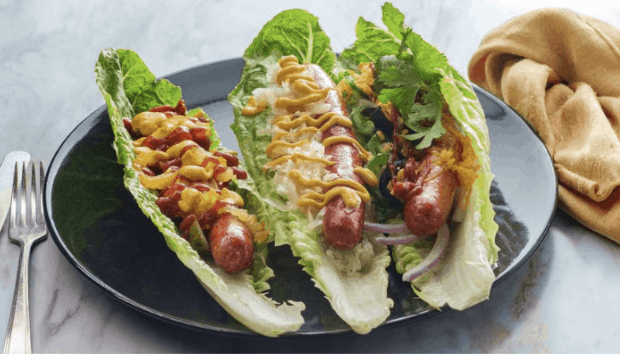 Screenshot 2025-03-31 at 5.27.27 PM Alternative keto au hot dog classique avec salade, saucisse et condiments